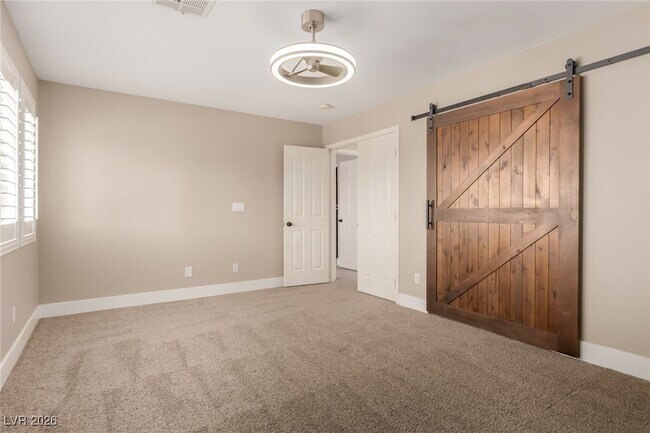 Building Photo - 264 Pointe Ranier Ave