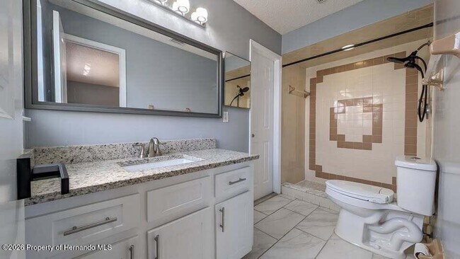 Building Photo - 122 Galiano Ct