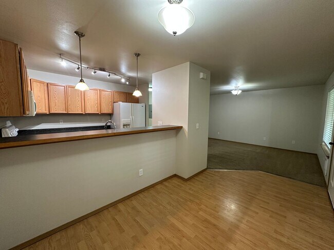 Building Photo - 5752 Legoe Ave