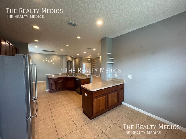 Building Photo - 149 Perfect Dr