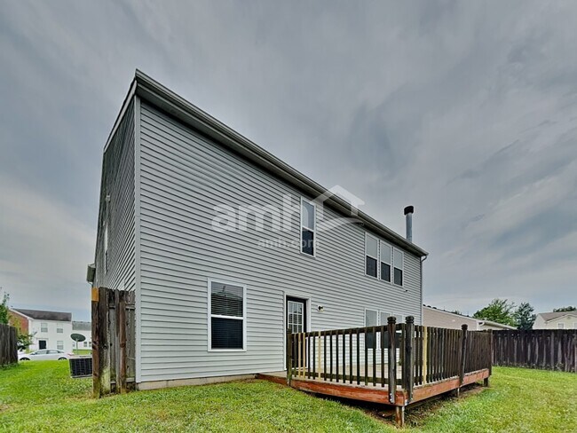 Building Photo - 626 Hickory Pine Dr