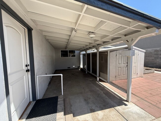 Building Photo - Updated single story home located in Ceres!