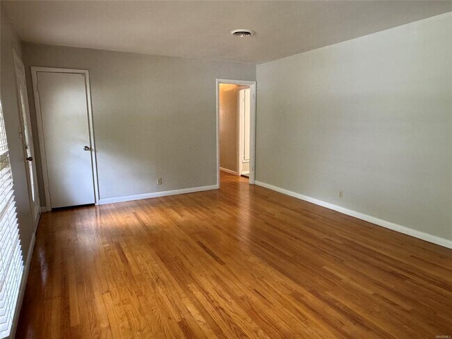 Building Photo - 768 Marquette Dr