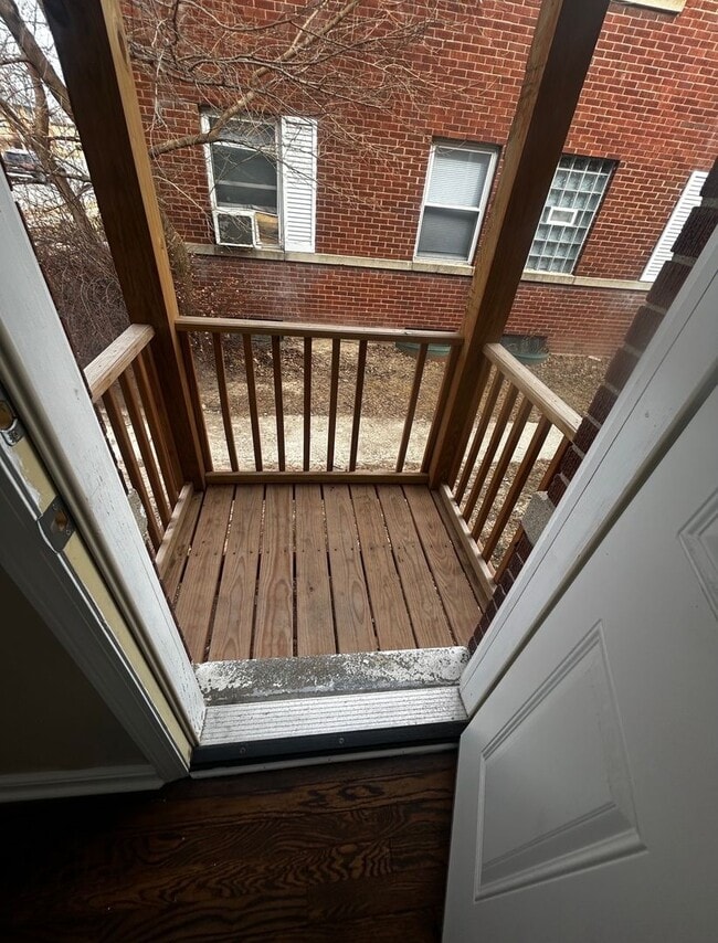 Building Photo - 3178