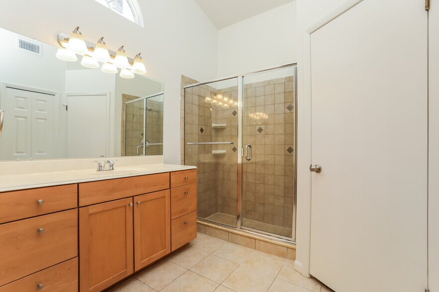 Building Photo - 7757 Fox Knoll Pl