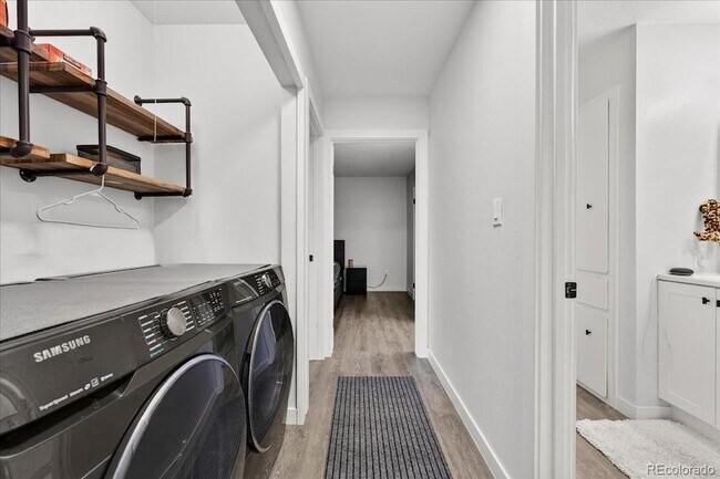 Building Photo - 7250 S Gaylord St