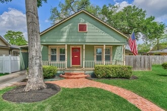 Building Photo - 711 Granberry St