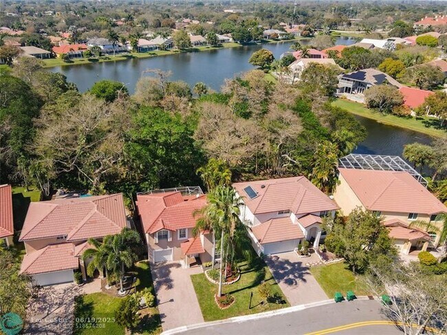 Primary Photo - 4056 NW 62nd Ln