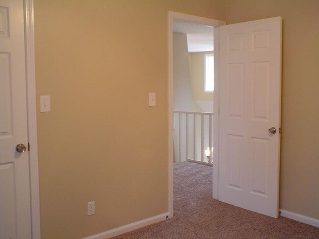 Building Photo - 205 Benning Dr