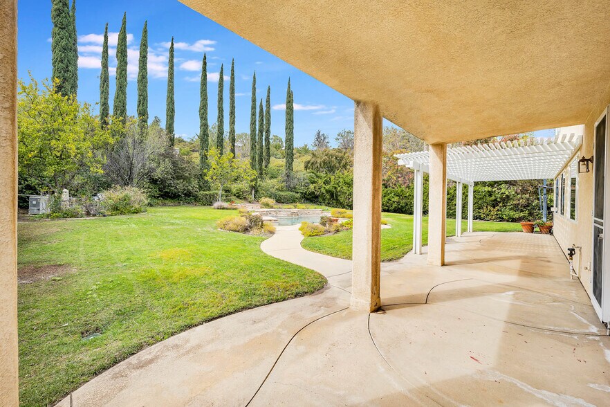 Covered Patio - 12215 Delante Ct