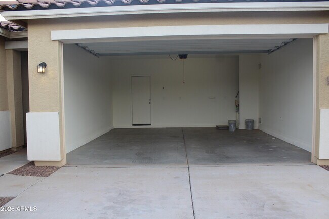 Building Photo - 249 W Tropical Dr