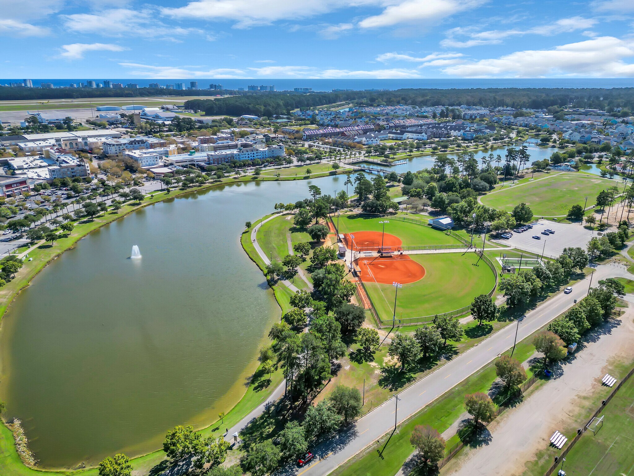 Building Photo - 1758 Edgewood Dr