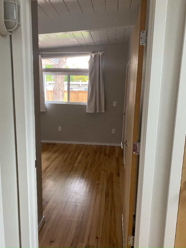 Building Photo - 1368 S Edison Way