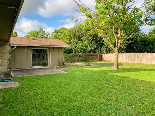 Building Photo - Great Home in North Austin!