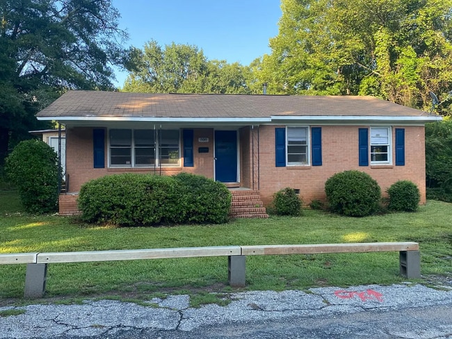 Building Photo - 808 Bess St