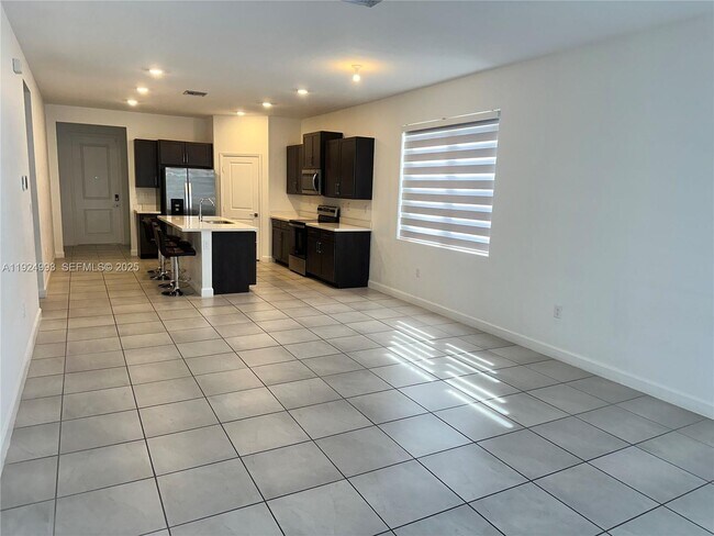 Building Photo - 27034 SW 132 Ct Rd