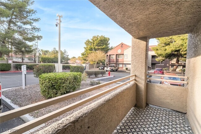 Building Photo - 5004 S Rainbow Blvd