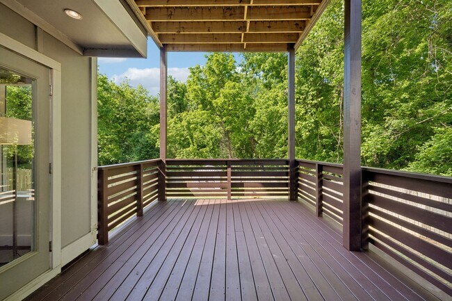 Building Photo - Secret Oasis in East Nashville - FOR LEASE