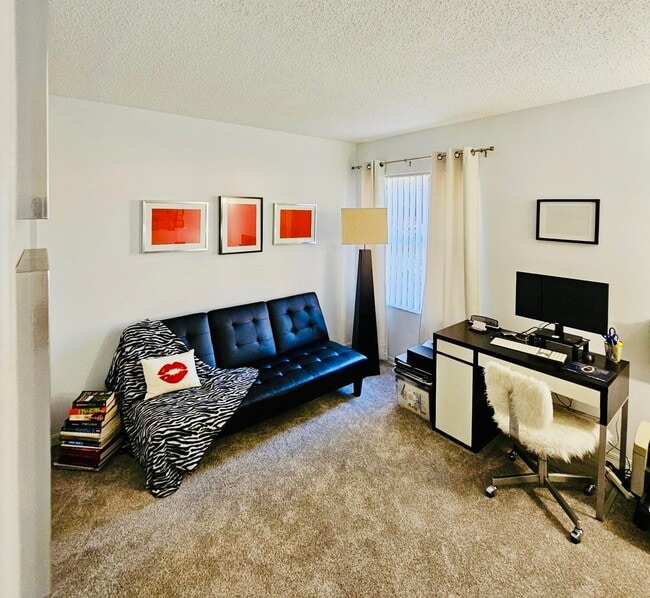 Building Photo - 6752 Green Island Cir