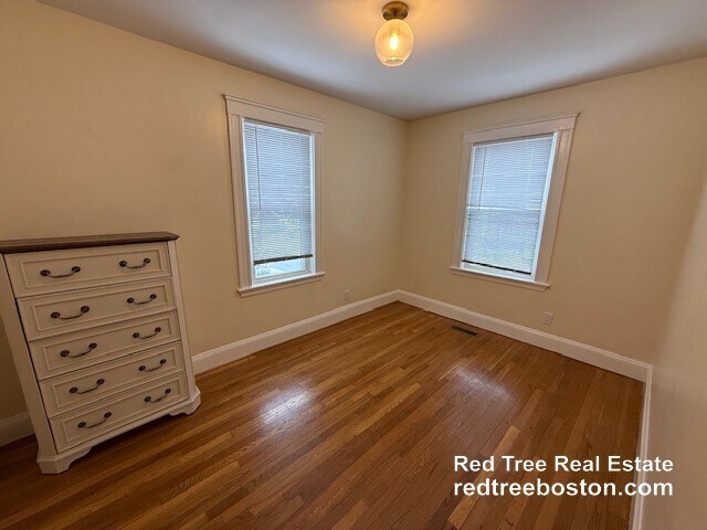 Building Photo - 58 Edgecliff Rd