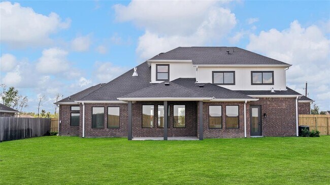 Building Photo - 3511 Palm Crest Dr
