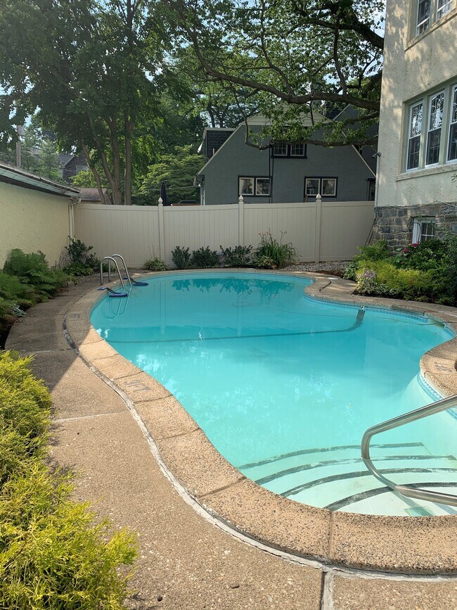 Pool - 402 Berkley Rd