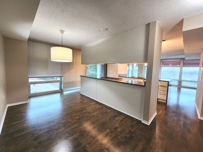 Building Photo - 9655 Woods Dr
