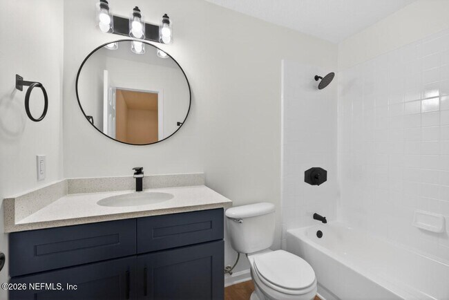 Building Photo - 411 Pearl St