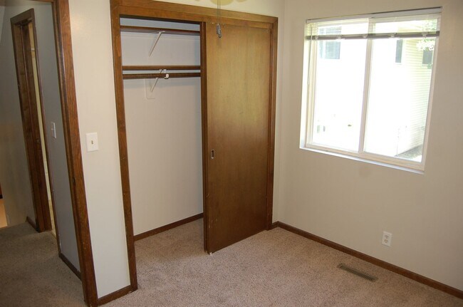 Building Photo - 3724 Clover Cir