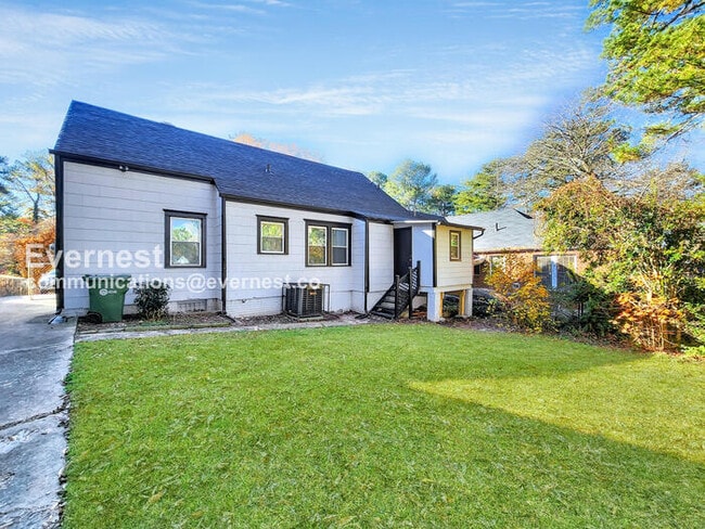 Building Photo - 1711 Westhaven Dr SW