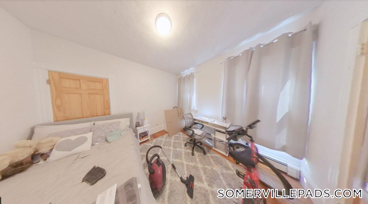 Building Photo - 339 Beacon St