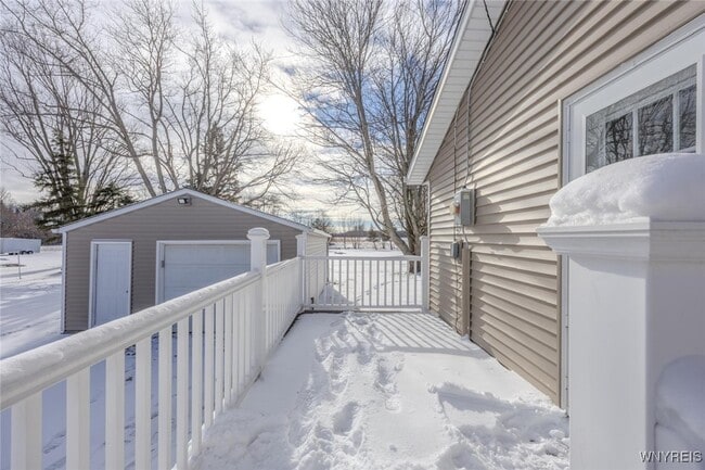 Building Photo - 3582 Upper Mountain Rd