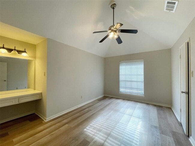 Building Photo - 2614 Double Lake Dr