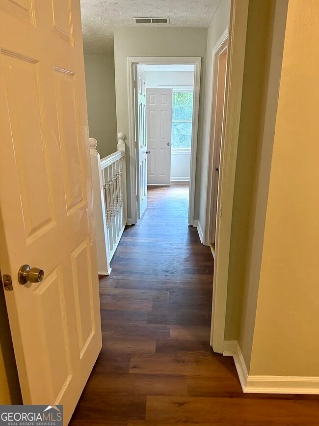 Building Photo - 4534 Golf Vista Cir