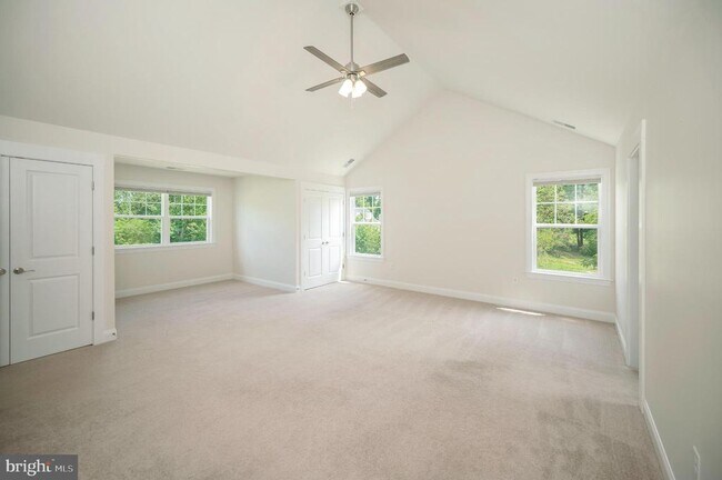 Building Photo - 2211 Camp Geary Ln