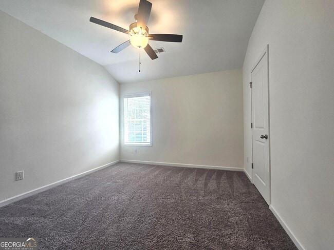 Building Photo - 16 Saint Georges Pl