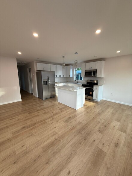 Building Photo - 37 Durham St