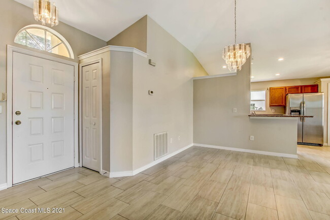 Building Photo - 6921 Mulberry Ct