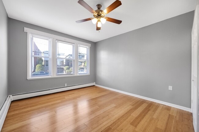 Building Photo - 230 Princeton Ave