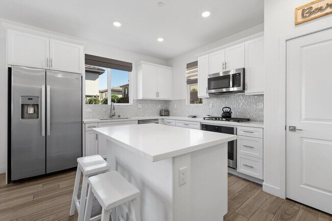 Building Photo - 76333 Trojan Dr