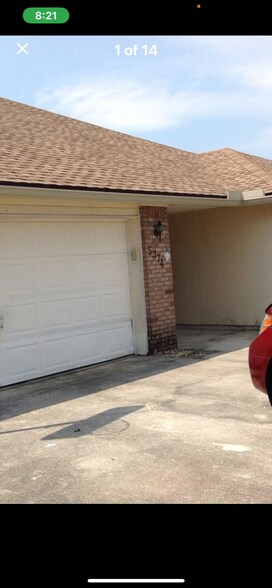 Two car garage - 5374 Lacy Jane Way