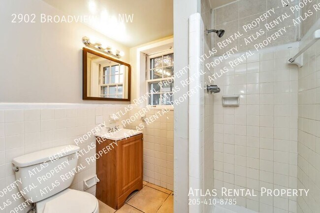 Building Photo - 2902 Broadview Dr NW