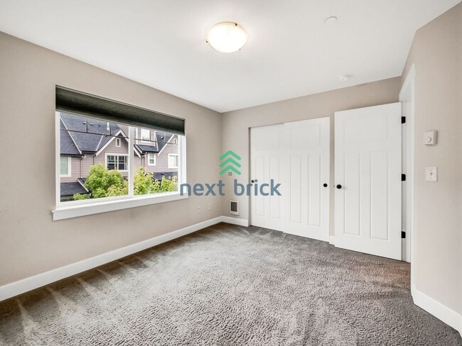 Building Photo - A Sparkling 3 Bed 2.5 Bath Home for Rent!