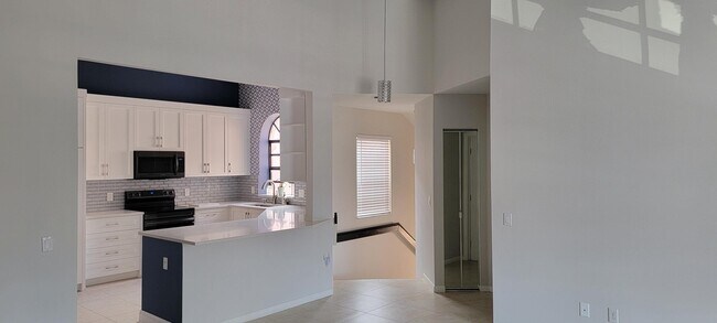 Building Photo - 5299 Europa Dr