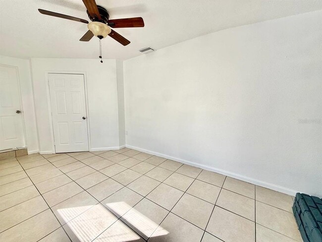 Building Photo - 1607 E Maple Ave