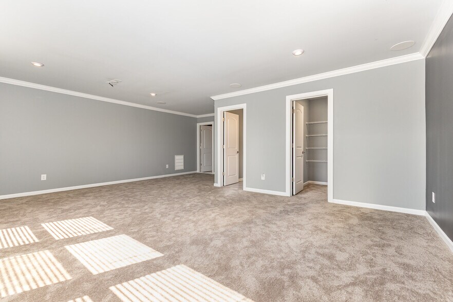 Building Photo - 6225 Majesty Ct