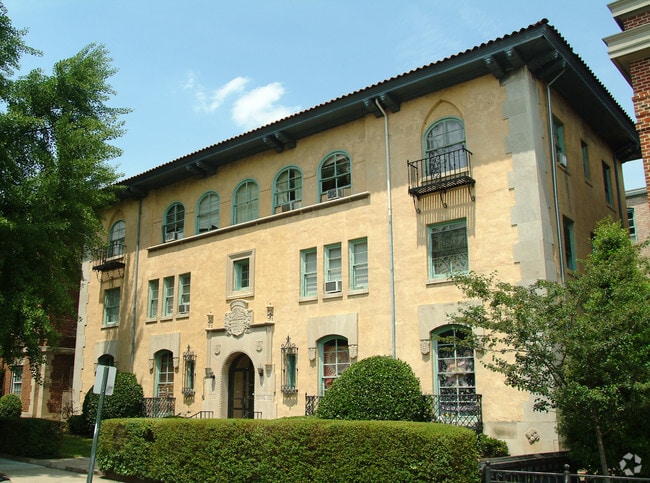 Building Photo - 1106 West Franklin St