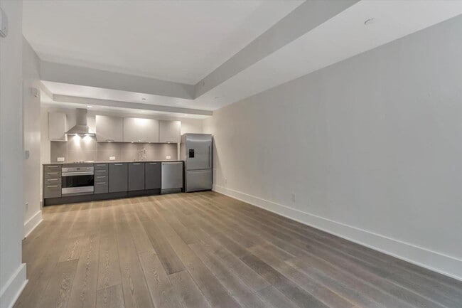 Building Photo - 1075 Market St