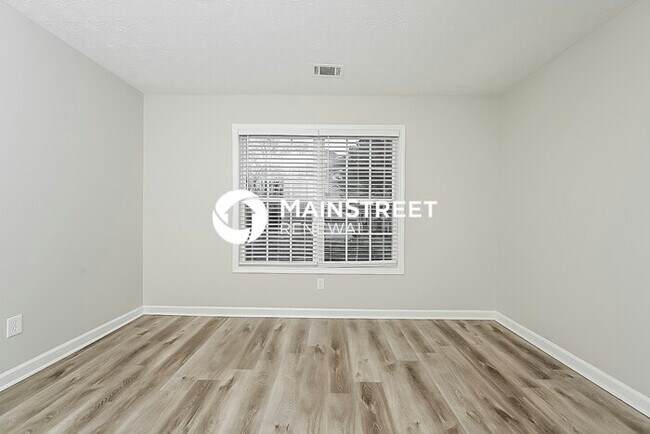Building Photo - 3 Bedroom Pet-Friendly Home in COVINGTON, GA with Main Street Renewal