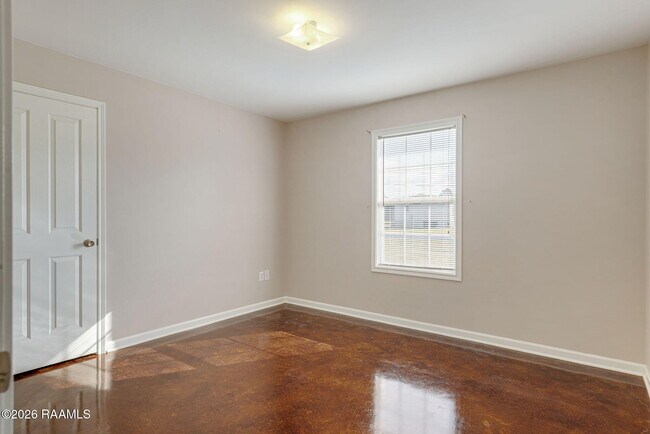 Building Photo - 1026 Carmen Dr